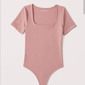 A&F Seamless Squareneck Bodysuit - Dusty Pink